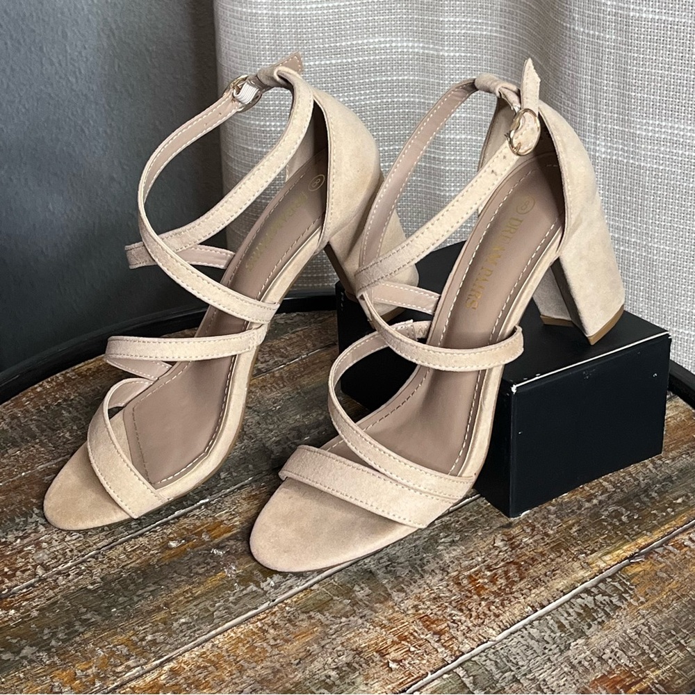 Dream Pairs Ankle Strap Dress Pump Chunky Heel Sandals MADISON NUDE/SUEDE Sz8